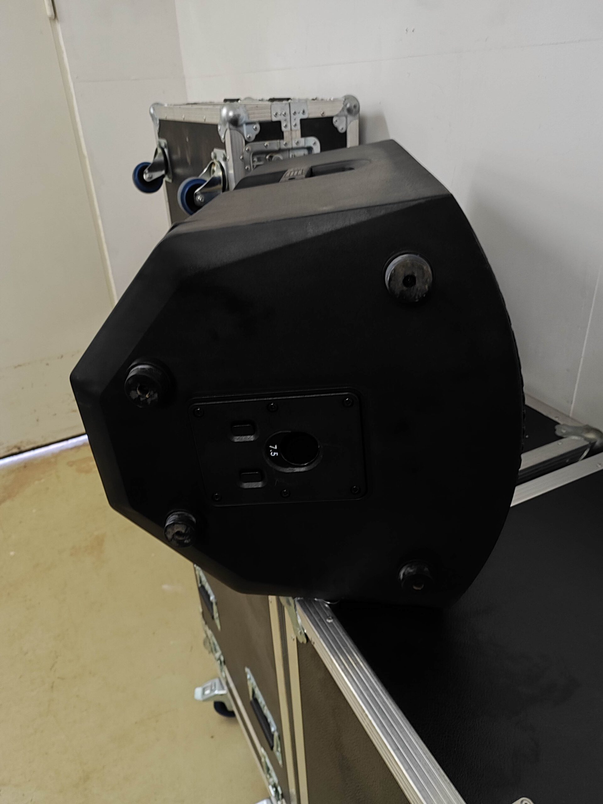 ANT MBS 15 – Aktiver 15″ Lautsprecher – Bild 4